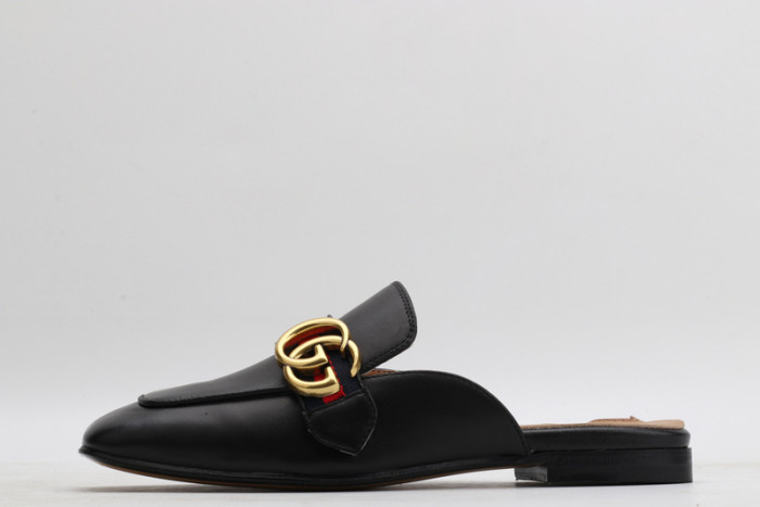 guc loafer