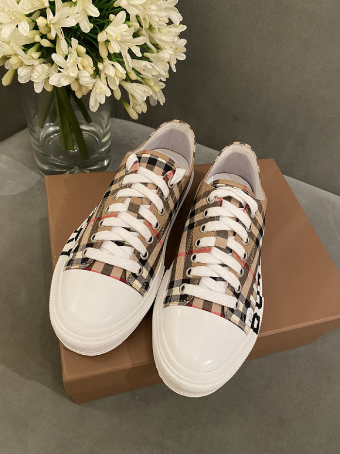 BUBERY SNEAKER