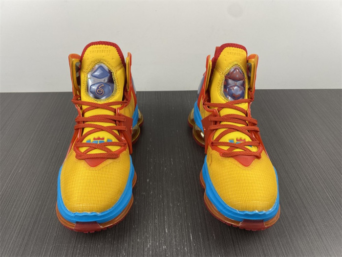 nike lebron 19 tune squad dc9342-800