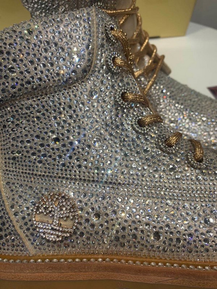 TIMBERLAND BOOTS