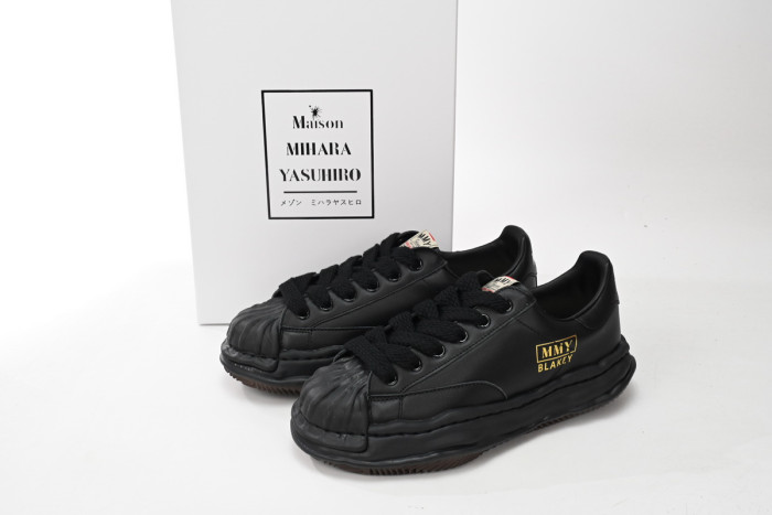 MIHARA YASUHIRO ALL BLACK GOLDE MY5