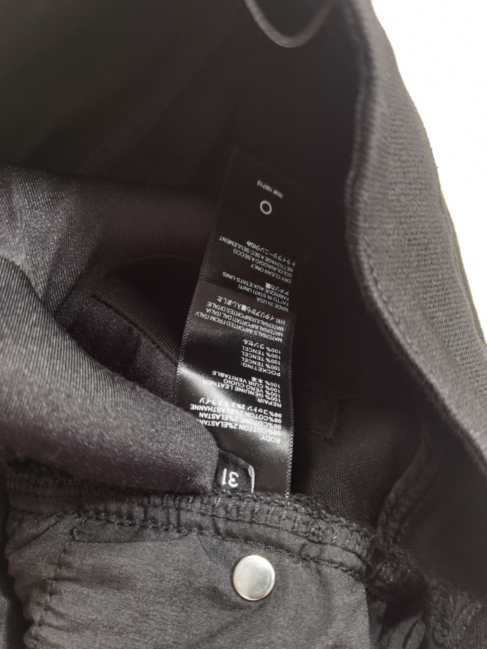 AMIRI PANTS AR001